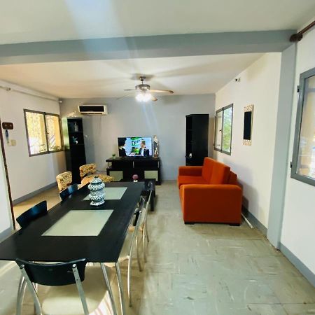 House G&S, Depto Con 3 Dormitorios Para 7 Personas Pleno Centro De La Ciudad Πουέρτο Ιγκουασού Εξωτερικό φωτογραφία